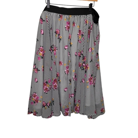 Torrid Midi Chiffon Floral Skater Skirt Torrid Size 2x - Picture 6 of 12